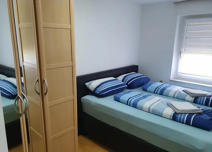 Drei Zimmer Apartment Am Rhein