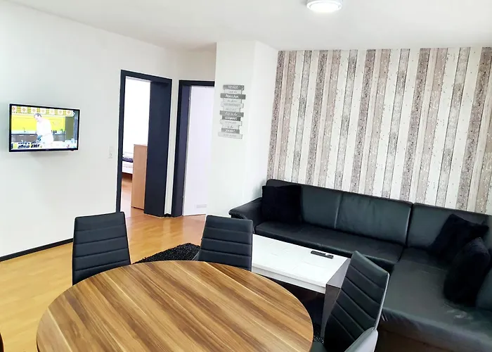 Drei Zimmer Apartment Am Rhein